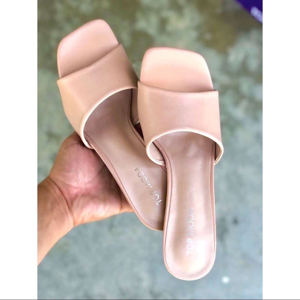 ⚡FINAL SALE! Nude Blush Vegan Leather Mule Heels - Picture 3 of 6